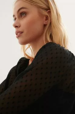 NA-KD Boho Square Neck Dobby Mini Dress -Party Dresses Sales 4nakd sqaure neck daby mini dress 1014 001134 0002 05g