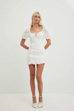 NA-KD Boho Anglaise Ruched Front Mini Dress -Party Dresses Sales anglaise ruched front mini dress 1014 001470 00011783
