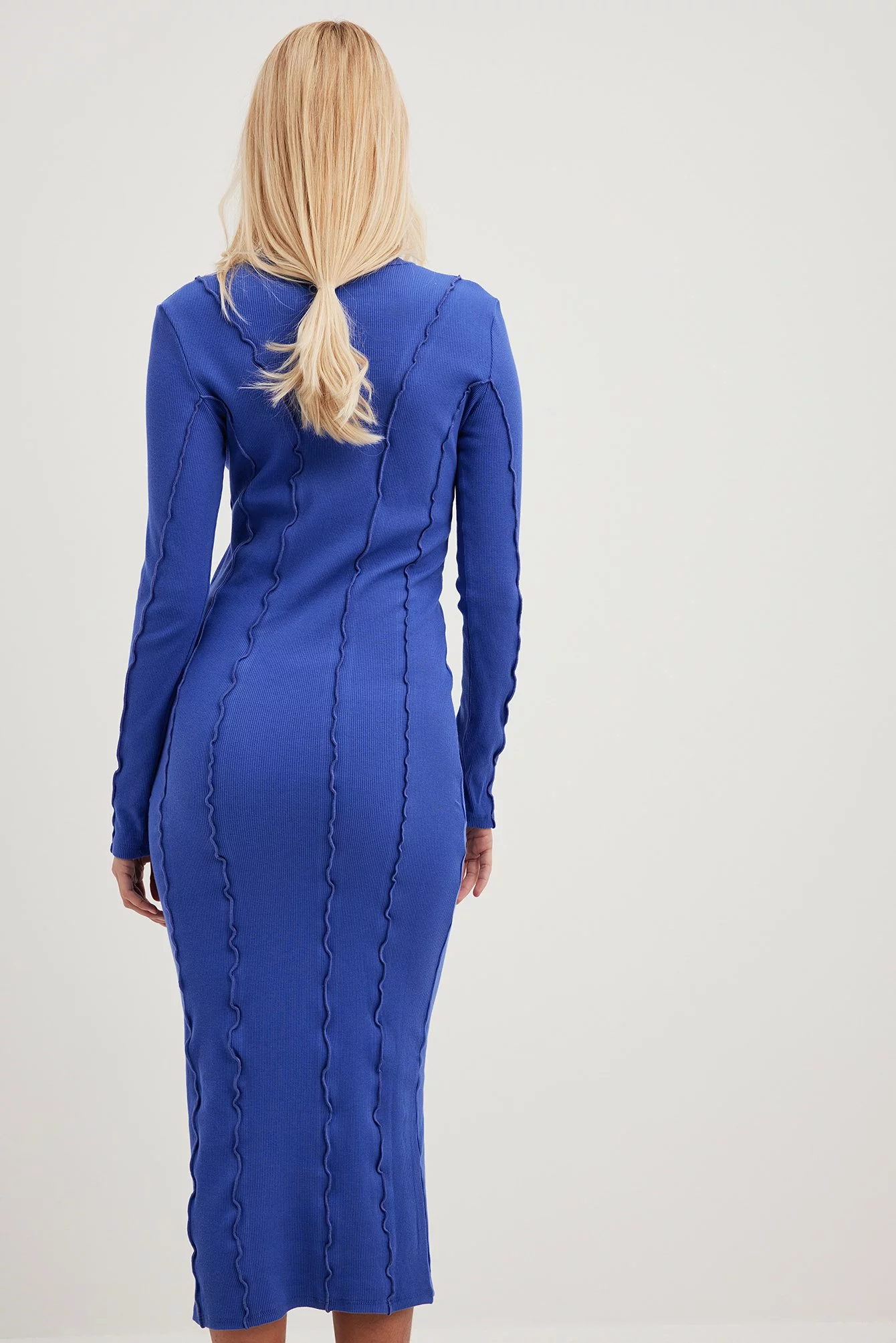 NA-KD Trend Babylock Detailed Midi Dress 2 NA-KD Trend Babylock Detailed Midi Dress - Image 2