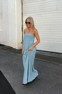 Moa Mattsson X NA-KD Bandeau Maxi Dress -Party Dresses Sales bandeau maxi dress 1727 000134 0003 2 social