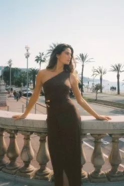 NA-KD Trend Buckle Detailed Maxi Dress -Party Dresses Sales buckle detailed maxi dress 1018 010363 0017 editorial3