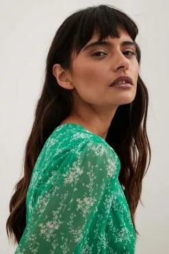 NA-KD Chiffon Overlap Puff Sleeve Mini Dress -Party Dresses Sales chiffon overlap puff sleeve mini dress 1100 006990 544234610