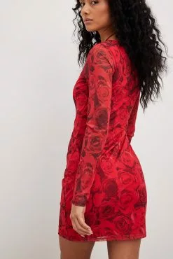 NA-KD Trend Deep Neckline Strap Mesh Mini Dress -Party Dresses Sales deep neckline strap mesh mini dress 1018 010315 613520511