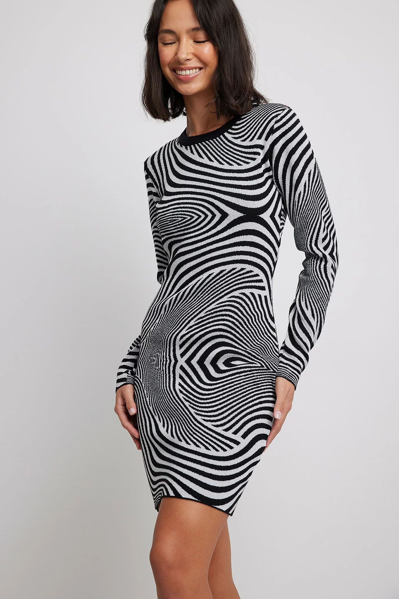 NA-KD Jaqcuard Knitted Mini Dress 5 NA-KD Jaqcuard Knitted Mini Dress - Image 5