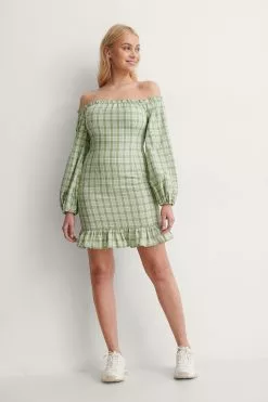 Jasmin Azizam X NA-KD Off Shoulder Balloon Sleeve Dress -Party Dresses Sales jasmine azizam off shoulder balloon sleeve dress 1685 000026 8512 03c