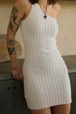 Susanna Wurz X NA-KD Knitted One Shoulder Mini Dress -Party Dresses Sales knitted one shoulder mini dress 1744 000045 0001 3 editorial