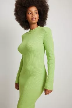 NA-KD Trend Knitted Shoulder Pads Maxi Dress -Party Dresses Sales knitted shoulder pads maxi dress 1018 009814 0010 27 1