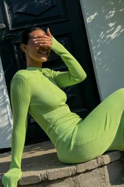 NA-KD Trend Knitted Shoulder Pads Maxi Dress -Party Dresses Sales knitted shoulder pads maxi dress 1018 009814 0010 01edit 1