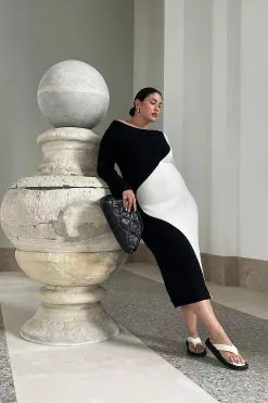 NA-KD Trend Fine Knitted Open Back Maxi Dress -Party Dresses Sales lateciat 1018 009446 0464 social1