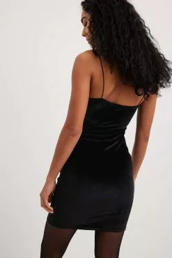 NA-KD Party Asymmetric Strap Velvet Mini Dress -Party Dresses Sales nakd 1017 002183 0002 10657 1