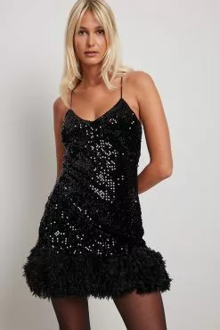 NA-KD Party Feather Sequin Mini Dress 8 NA-KD Party Feather Sequin Mini Dress -Party Dresses Sales nakd feather sequin mini dress 1017 001926 0002 0094