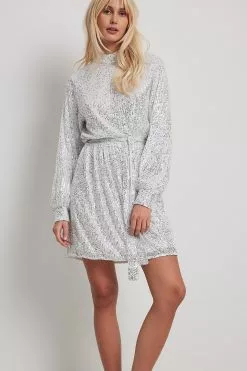 NA-KD Party Flowy Belted Sequin Dress