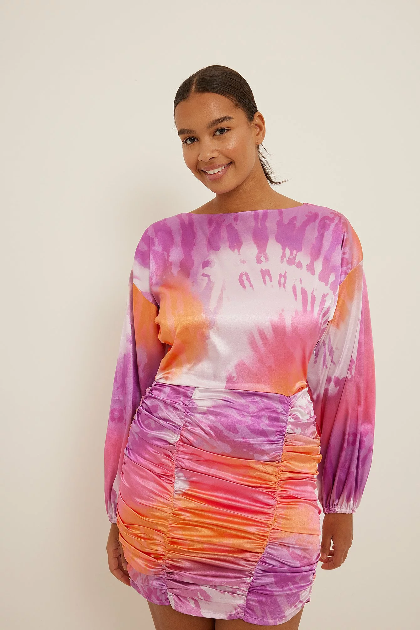 NA-KD Party Gathered Skirt Satin Mini Dress 7 NA-KD Party Gathered Skirt Satin Mini Dress - Image 7