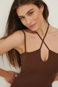 NA-KD Party Keyhole Detail Strap Mini Dress -Party Dresses Sales nakd keyhole detail strap mini dress 1017 001400 0017 4618