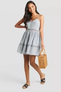 NA-KD Boho Lace Insert Flowy Mini Dress -Party Dresses Sales nakd lace insert flowy mini dress 1014 000689 0617 03c