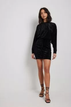 NA-KD Party Loose Velvet Mini Dress -Party Dresses Sales nakd loose velvet mini dress 1017 002018 0002 31348 1