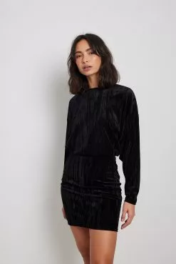 NA-KD Party Loose Velvet Mini Dress -Party Dresses Sales nakd loose velvet mini dress 1017 002018 0002 31359