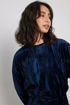 NA-KD Party Loose Velvet Mini Dress -Party Dresses Sales nakd loose velvet mini dress 1017 002018 0003 31436 1