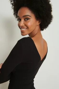 NA-KD Basic V-Neck Rib Long Sleeved Midi Dress -Party Dresses Sales nakd organic v neck rib long sleeved midi dress 1044 000241 0002 04g 2