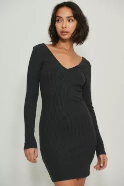 NA-KD Basic V-Neck Rib Long Sleeved Mini Dress -Party Dresses Sales nakd organic v neck rib long sleeved mini dress 1100 005925 0002 02a