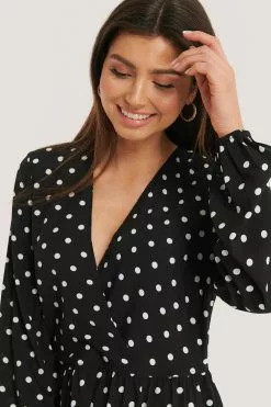 NA-KD Overlap LS Mini Dress -Party Dresses Sales nakd overlap ls mini dress 1100 002744 1285 04g