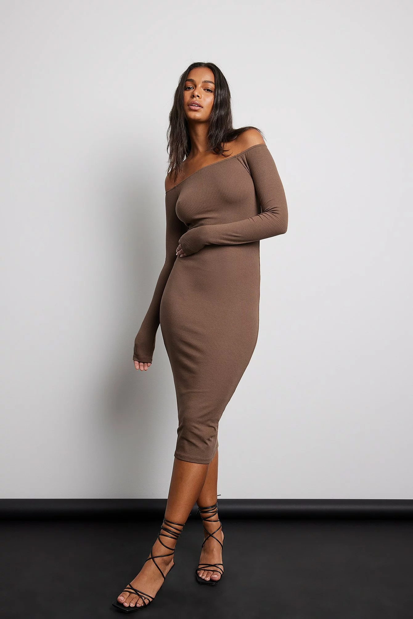 NA-KD Basic Rib Bare Shoulder Midi Dress 10 NA-KD Basic Rib Bare Shoulder Midi Dress - Image 10