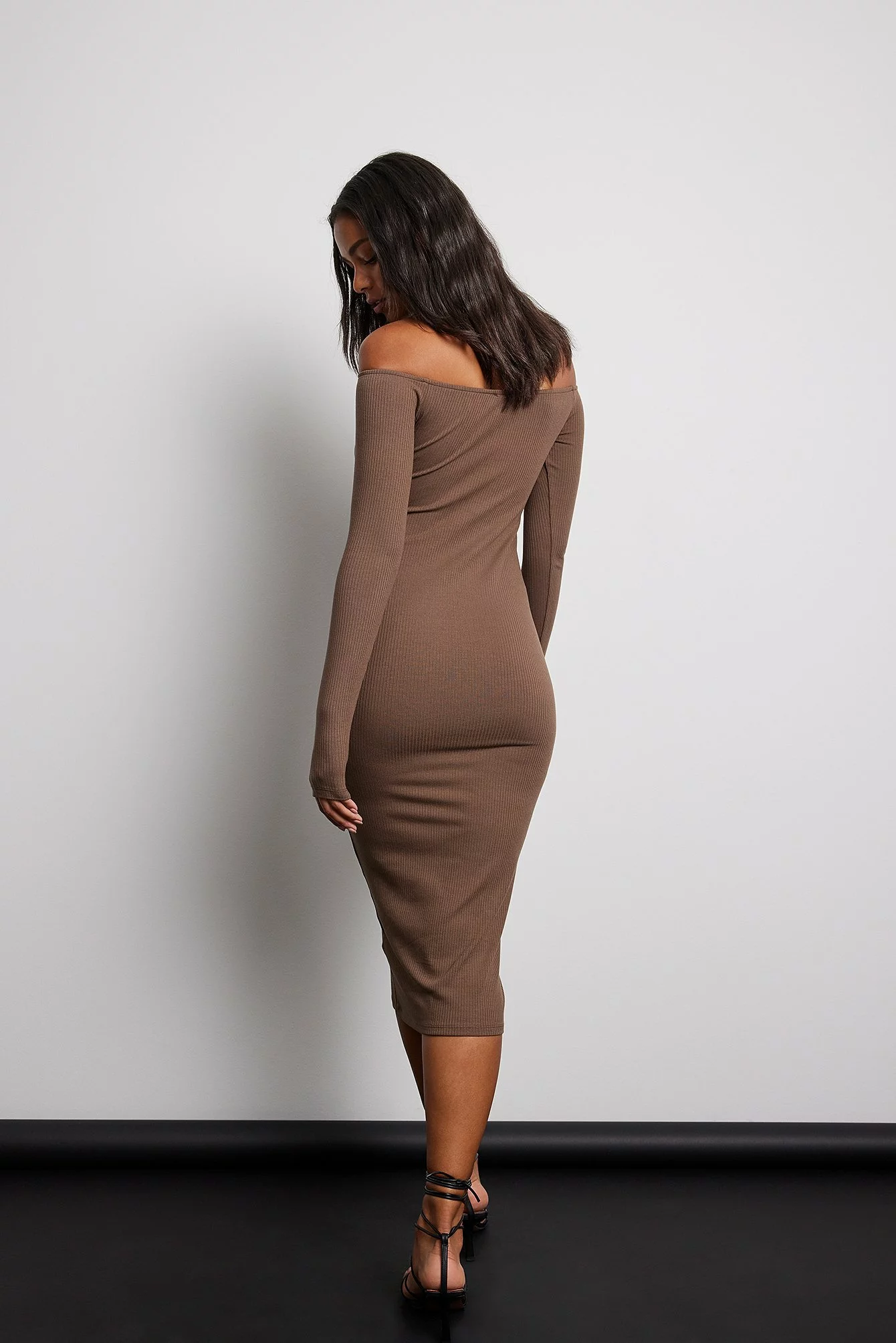 NA-KD Basic Rib Bare Shoulder Midi Dress 11 NA-KD Basic Rib Bare Shoulder Midi Dress - Image 11