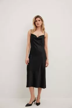 NA-KD Satin Midi Dress 21 NA-KD Satin Midi Dress -Party Dresses Sales nakd satin midi dress 1100 006812 0002 28128 2