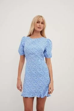 NA-KD Short Sleeve Open Back Mini Dress -Party Dresses Sales nakd short sleeve open back mini dress 1100 003574 0529 4648