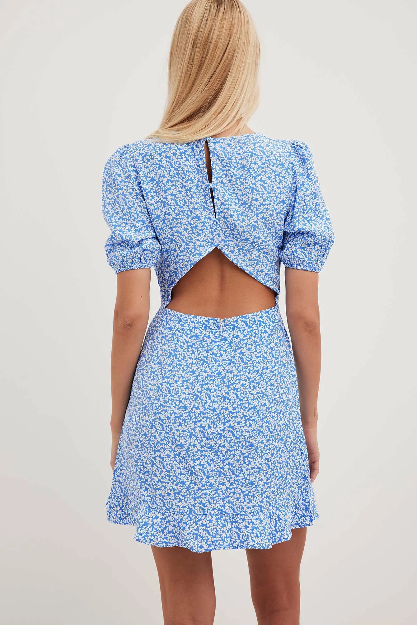 NA-KD Short Sleeve Open Back Mini Dress 15 NA-KD Short Sleeve Open Back Mini Dress - Image 15