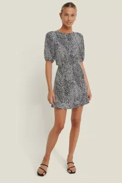 NA-KD Short Sleeve Open Back Mini Dress 19 NA-KD Short Sleeve Open Back Mini Dress -Party Dresses Sales nakd short sleeve open back mini dress 1100 003574 1511 03c 2 2