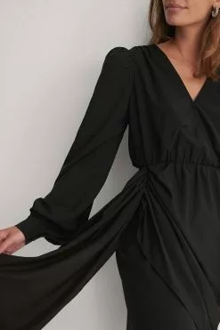 NA-KD Party Shoulder Padded V-Neck Dress -Party Dresses Sales nakd shoulder padded v neck dress 1017 000980 0002 04g