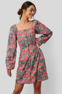 NA-KD Trend Square Neck Mini Dress