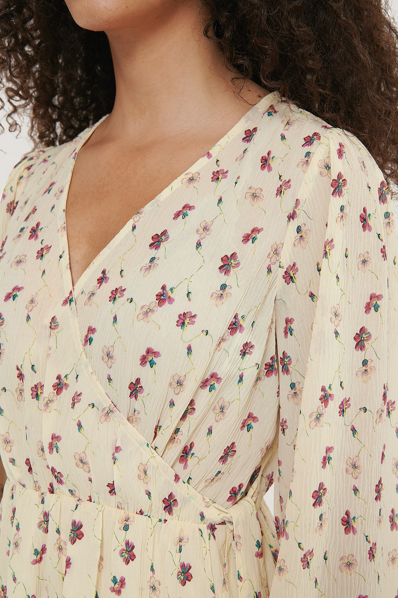 NA-KD Structured Overlap V-neck Dress 9 NA-KD Structured Overlap V-neck Dress - Image 9