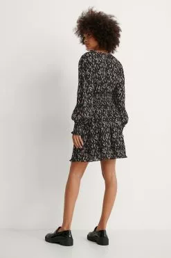 NA-KD Boho Structured Smock Waist Mini Dress -Party Dresses Sales nakd structured smock waist dress 1014 000783 0629 02d