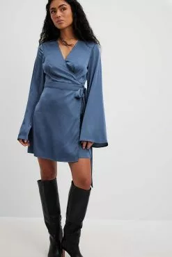 NA-KD Boho Tie Waist Flowy Mini Dress -Party Dresses Sales nakd tie waist flowy mini dress 1014 001492 0617 9457 2