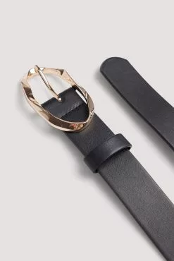 NA-KD Accessories Twisted Oval Buckle Belt -Party Dresses Sales nakd twisted oval buckle belt 1015 004909 0002 3776