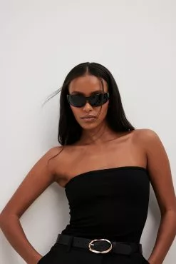 NA-KD Accessories Twisted Oval Buckle Belt -Party Dresses Sales nakd twisted oval buckle belt 1015 004909 0002 36417