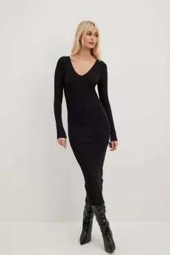 NA-KD Basic V-Neck Ribbed Midi Dress
