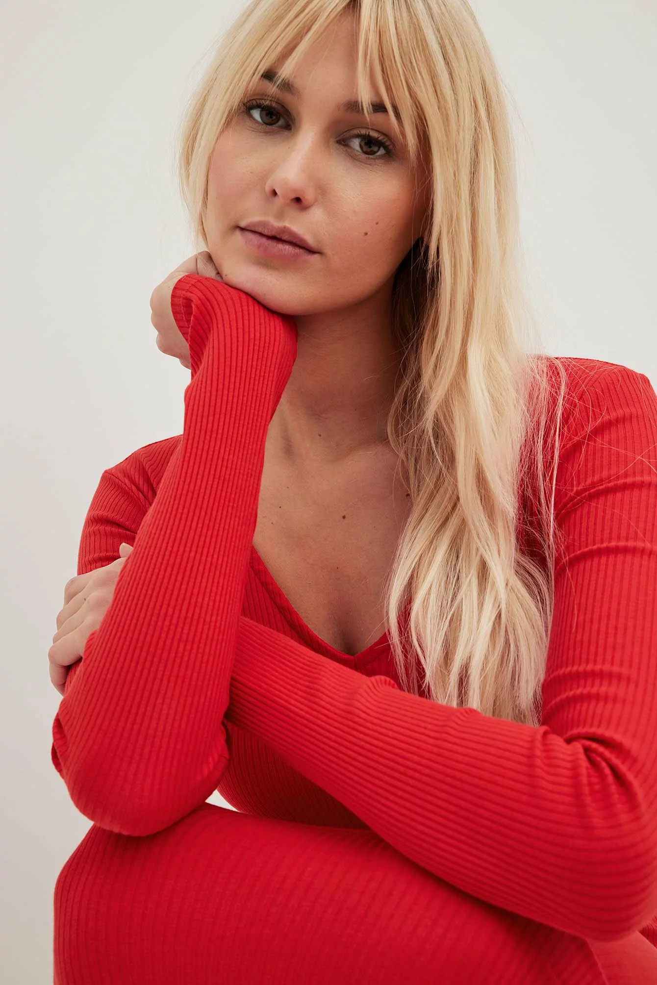 NA-KD Basic V-Neck Ribbed Midi Dress 12 NA-KD Basic V-Neck Ribbed Midi Dress - Image 12