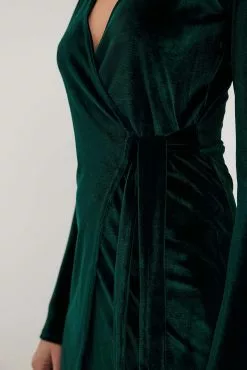 NA-KD Party Wrap Velvet Mini Dress -Party Dresses Sales nakd wrap velvet mini dress 1017 002186 0570 14818 2