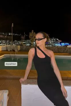 NA-KD Trend Asymmetric Neckline Bodycon Knitted Dress -Party Dresses Sales piaihlen 1018 007854 0002 social