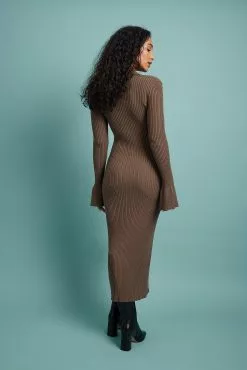 NA-KD Rib Knitted Trumpet Sleeve Dress -Party Dresses Sales rib knitted trumpet sleeve dress 1100 006350 001723880copy 2