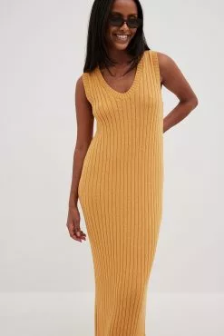 NA-KD Rib Knitted V-Neck Midi Dress -Party Dresses Sales rib knitted v neck midi dress 1100 007063 2305 1592 2