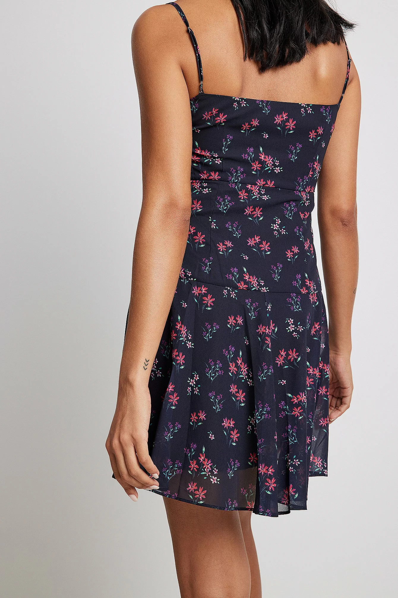 NA-KD Ruched Waist Detail Mini Dress 6 NA-KD Ruched Waist Detail Mini Dress - Image 6