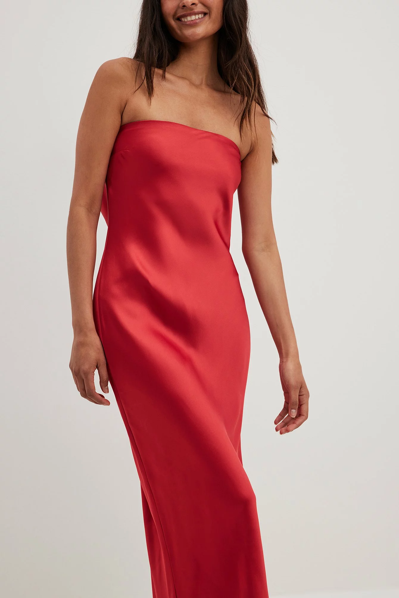 Juliesfi X NA-KD Satin Bandeau Midi Dress 5 Juliesfi X NA-KD Satin Bandeau Midi Dress - Image 5
