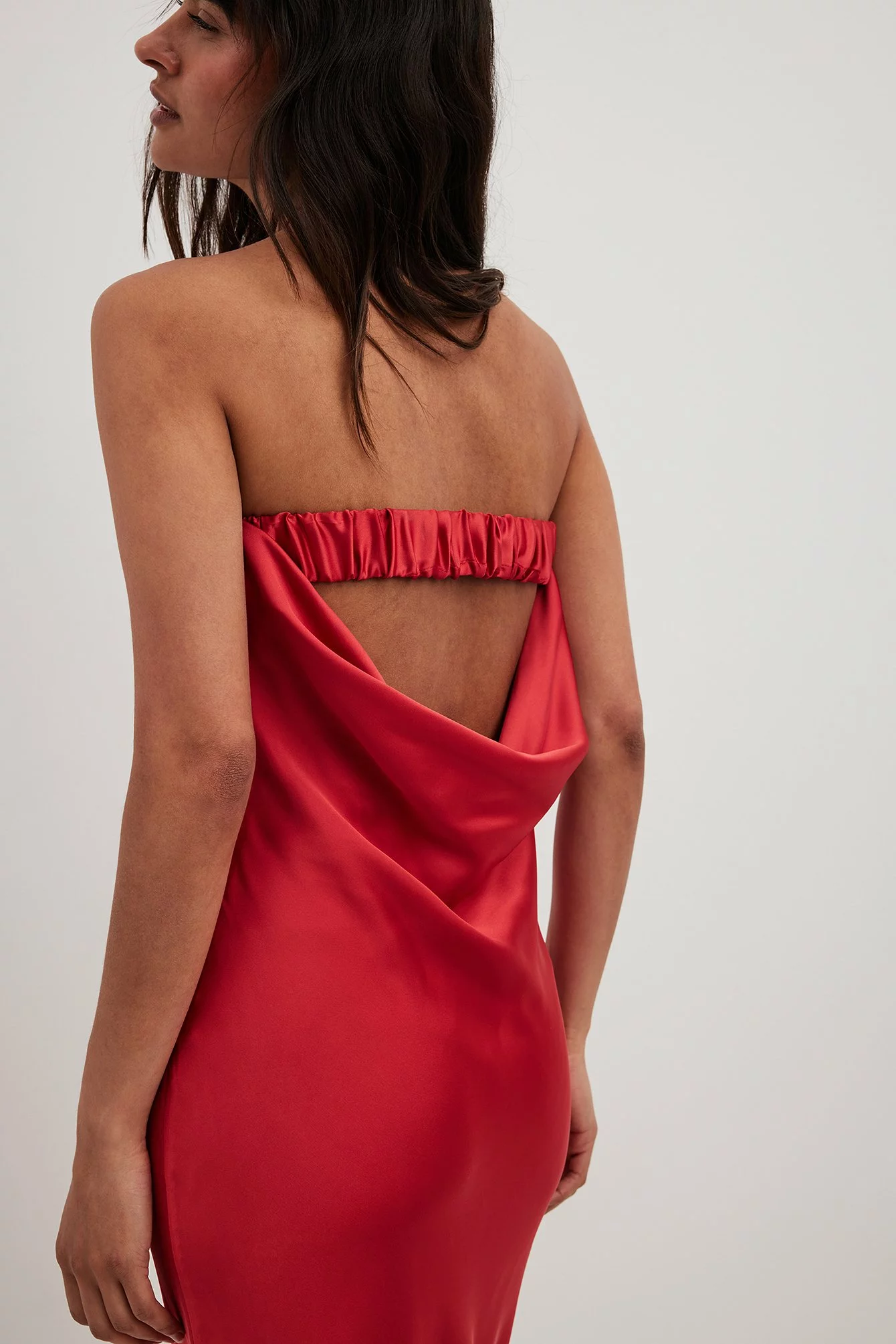 Juliesfi X NA-KD Satin Bandeau Midi Dress 6 Juliesfi X NA-KD Satin Bandeau Midi Dress - Image 6