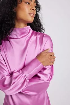 Karoline Dall X NA-KD Satin Dress -Party Dresses Sales satin dress 1780 000010 00150796