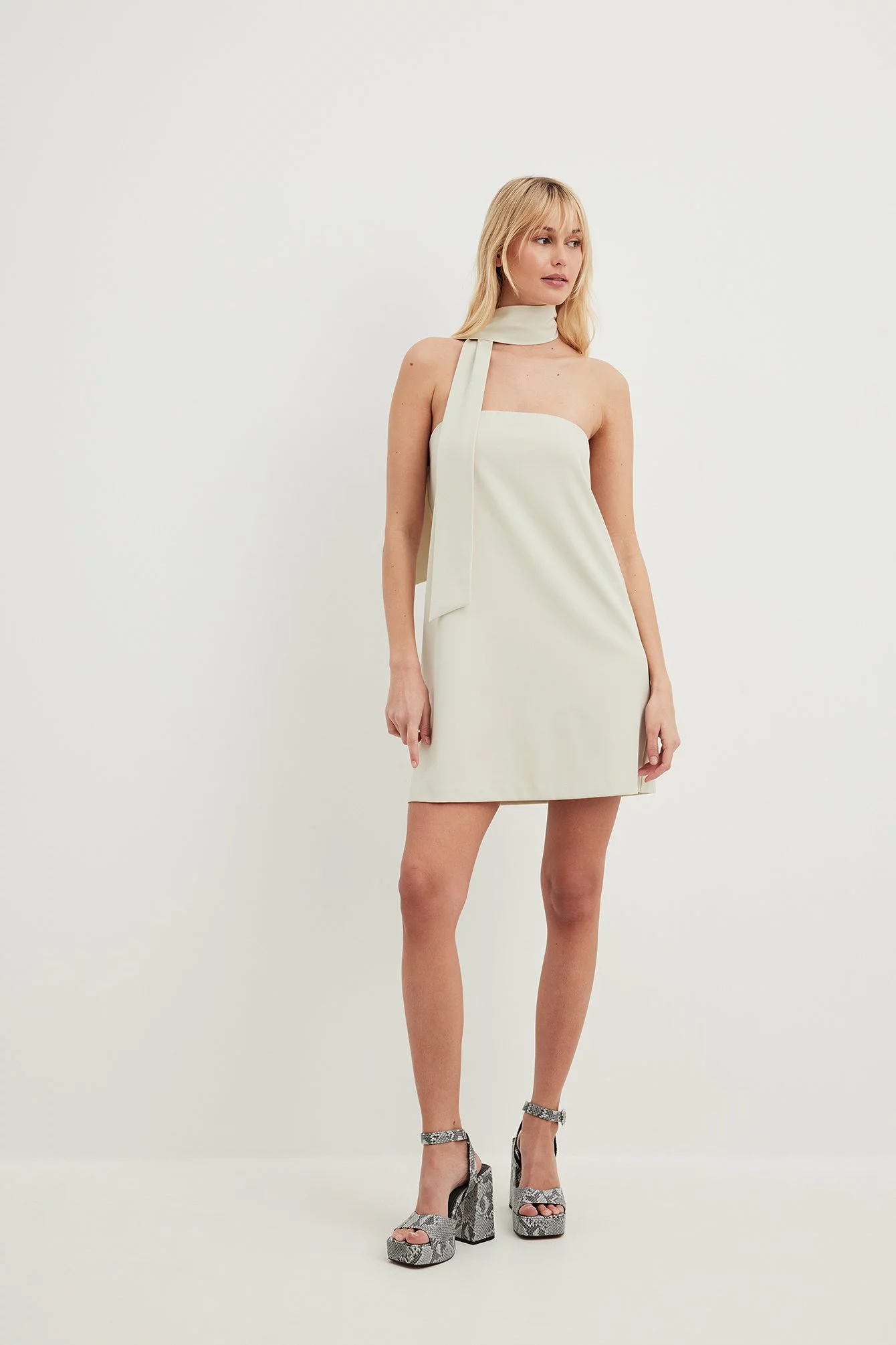 NA-KD Trend Scarf Detail Mini Dress 7 NA-KD Trend Scarf Detail Mini Dress - Image 7