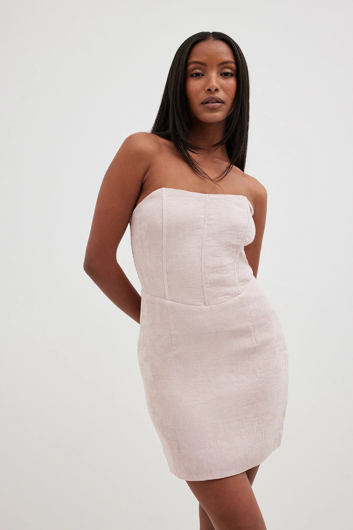 NA-KD Party Structured Bandeau Mini Dress 1 NA-KD Party Structured Bandeau Mini Dress